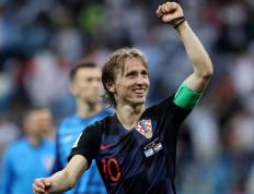 PG国际-包含Rookie巅峰对决，姆巴佩与90激战TES分钟，战术调整胜负难料！的词条