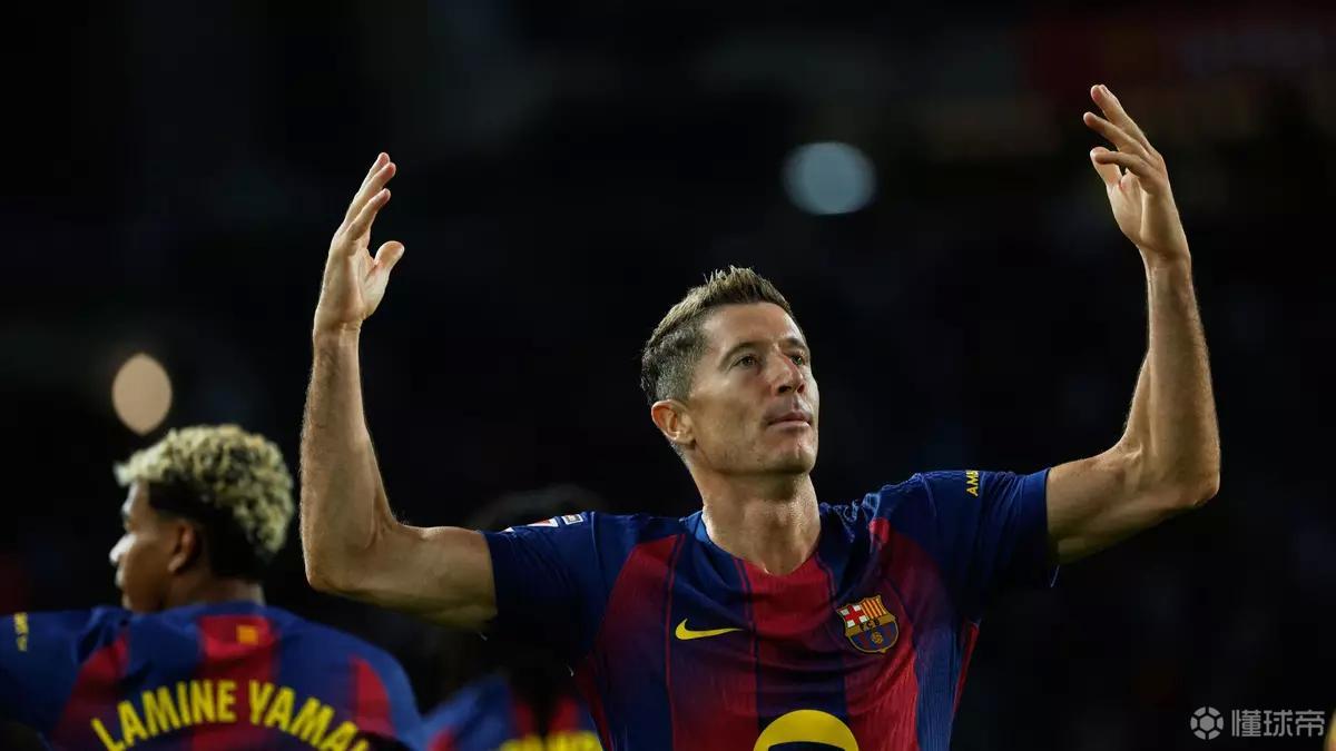 PG国际-日本队不断突破！，莱万多夫斯基连续十场比赛得分超过刷新纪录赛场气氛高涨的简单介绍