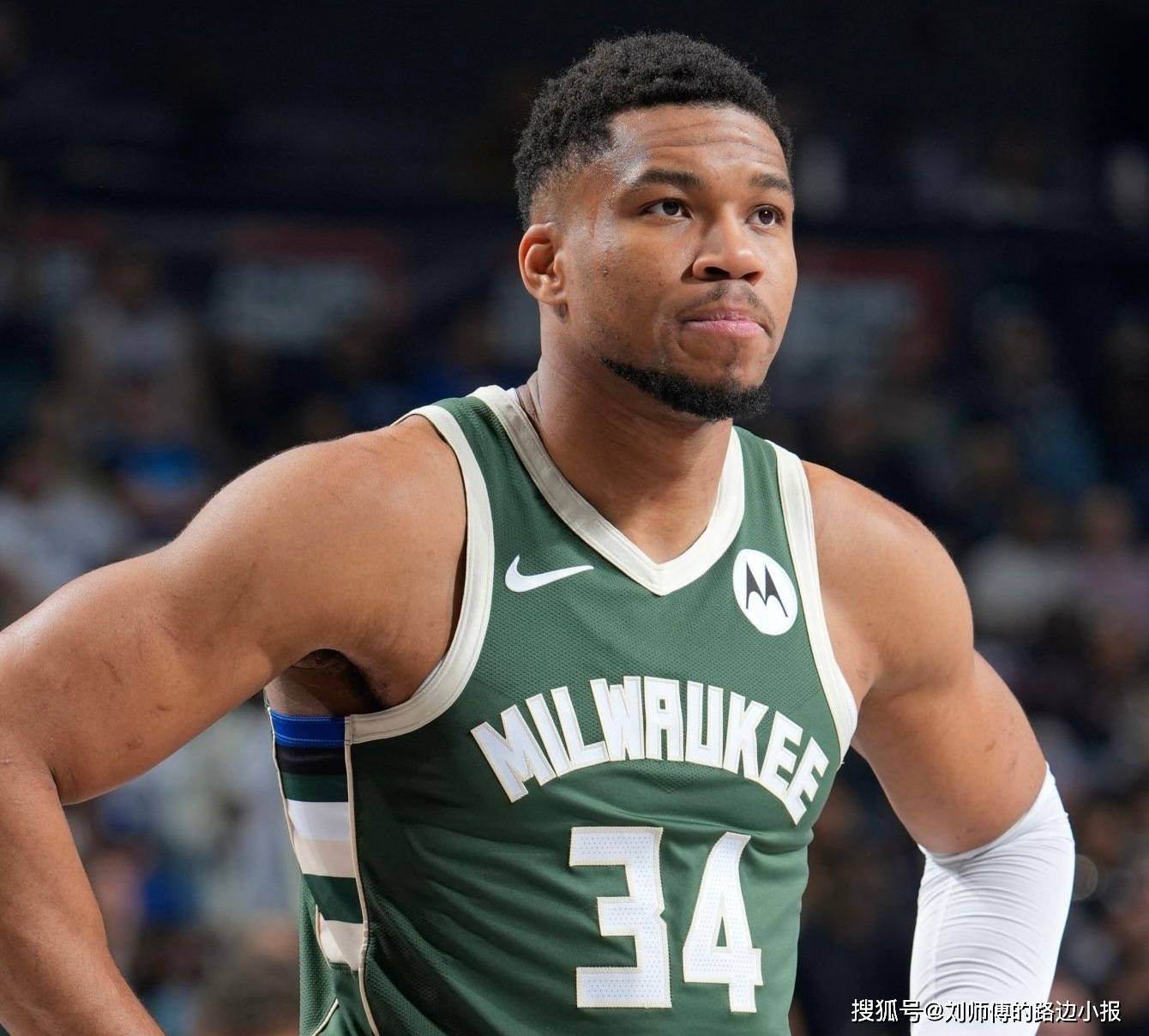 PG游戏- 字母哥新星险胜表现突出，独行侠前途光明！比赛高潮迭起