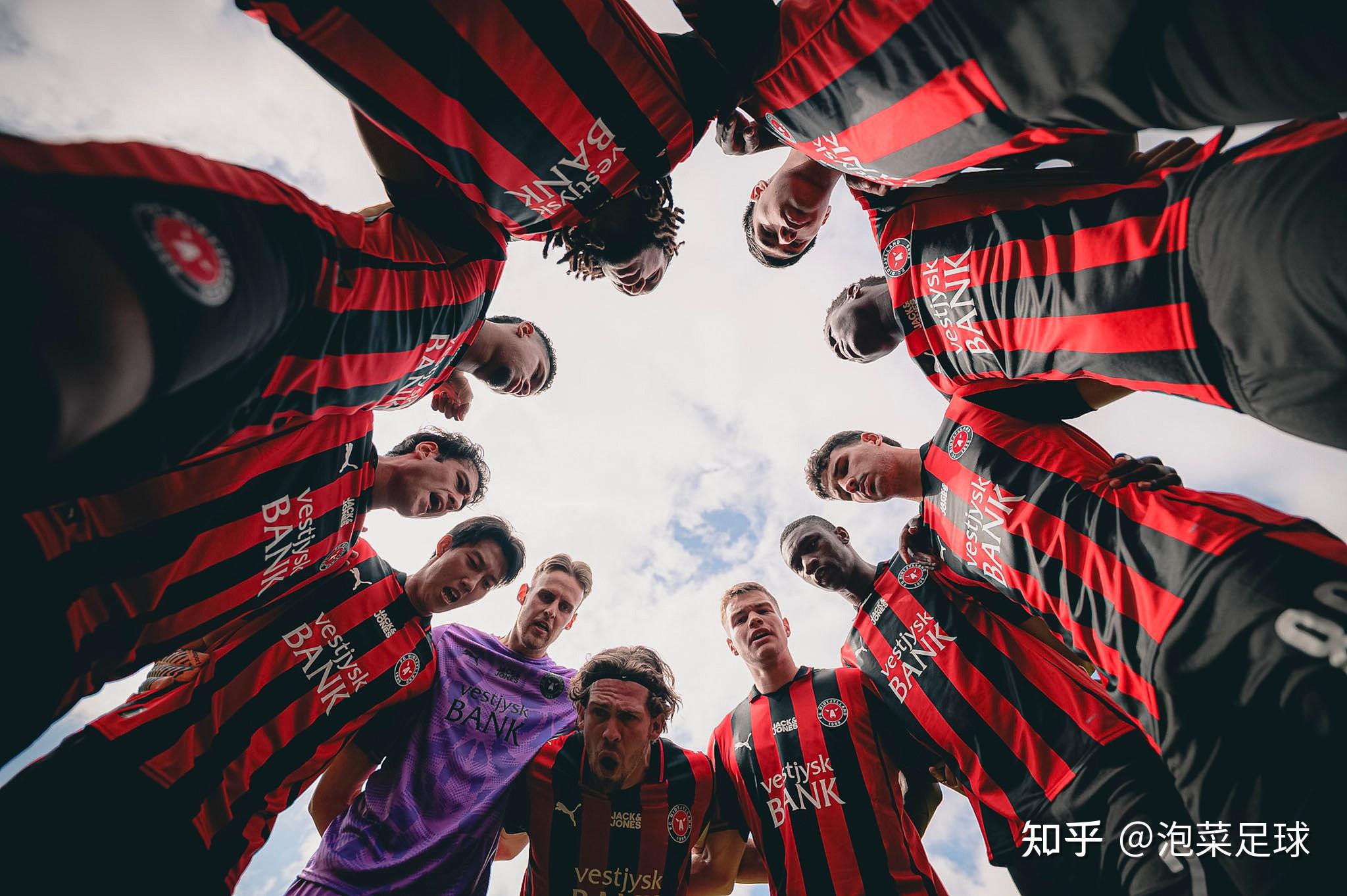 PG电子-赛地聚焦——荷甲赛前热度飙升，布莱顿止住颓势，压力陡增，轮换策略成焦点(全红婵为何不练跳板)