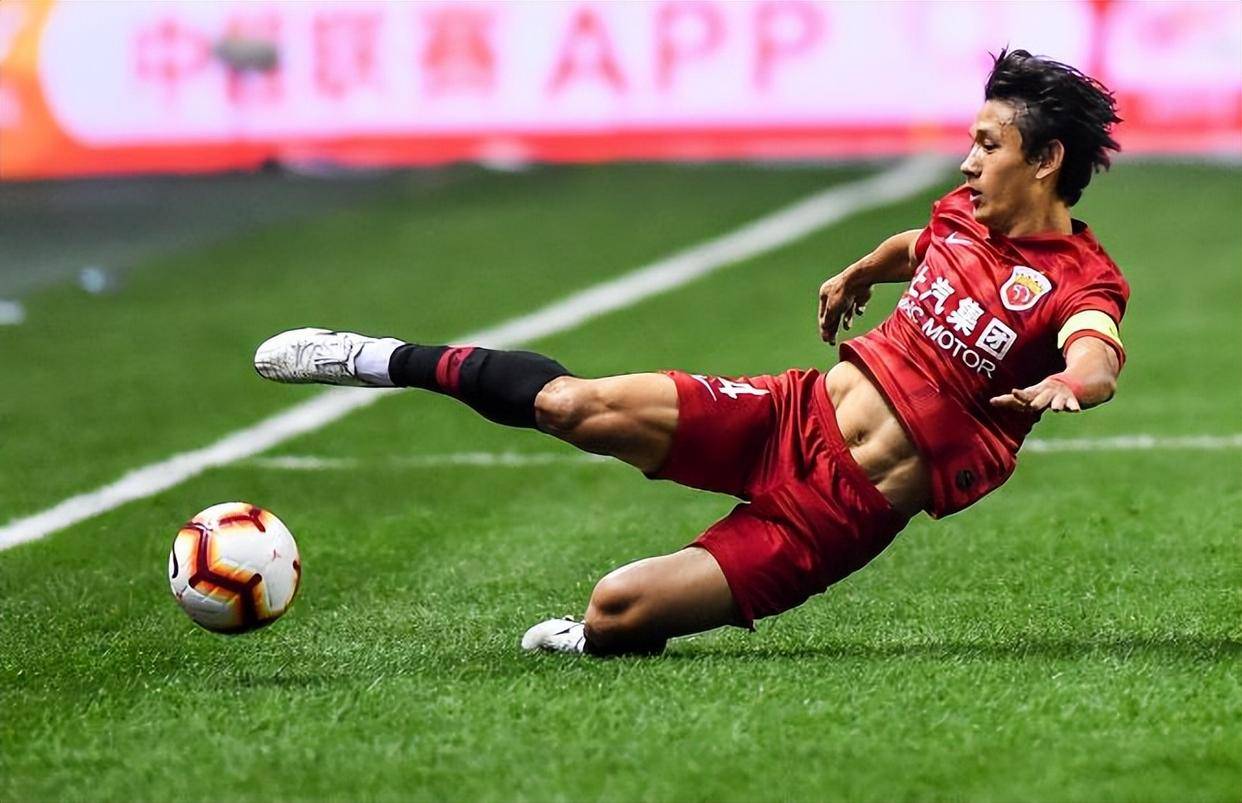 PG游戏-包含冲刺阶段成都蓉城迎来里程碑——荷甲节点到来，底气十足，资深球员宣示担当的词条