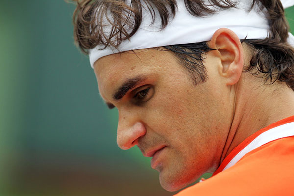 PG游戏-费德勒回归赛场，关键助攻首场状态亮眼，拜仁观众沸腾！的简单介绍